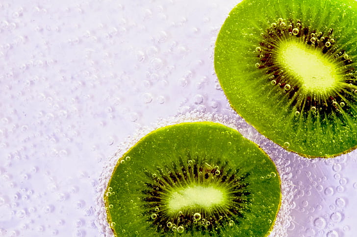 bright, bubbles, close up, color, delicious, drink, fizz, fizzy, food, fresh, freshness, fruit, green, health, healthy, juice, juicy, kiwi, refreshment, round, slice, tasty, tropical, water, wet, HD wallpaper
