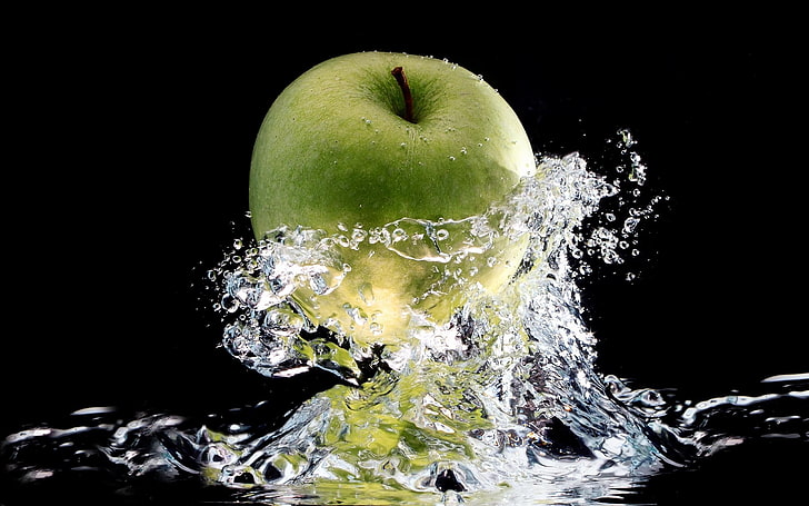 green apple fruit, BACKGROUND, WATER, DROPS, BLACK, SQUIRT, APPLE, HD wallpaper