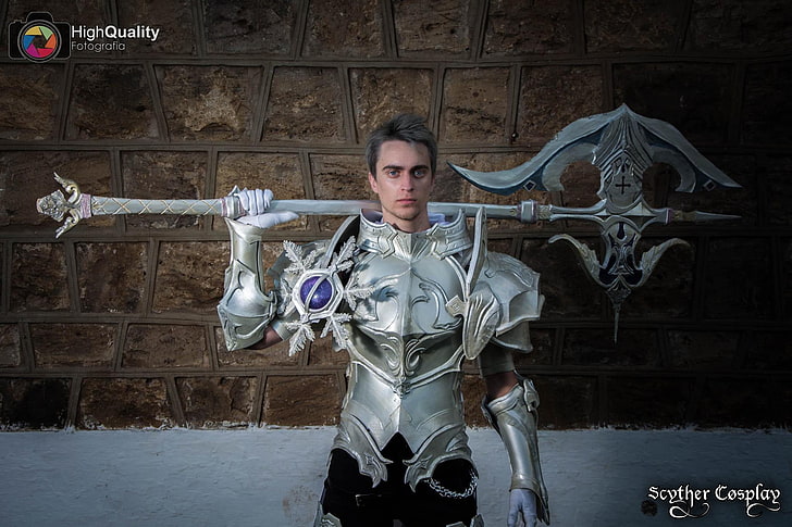 men's gray knight suit, Aion Online, cosplay, axes, armor, knight, gray hair, HD wallpaper