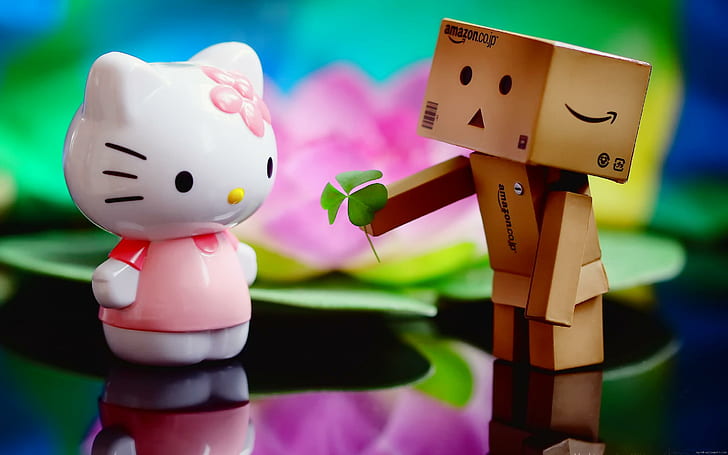 Hello kitty and a danbo, hello kitty and box man figurines, danbo, hellokitty, children, diverse, HD wallpaper