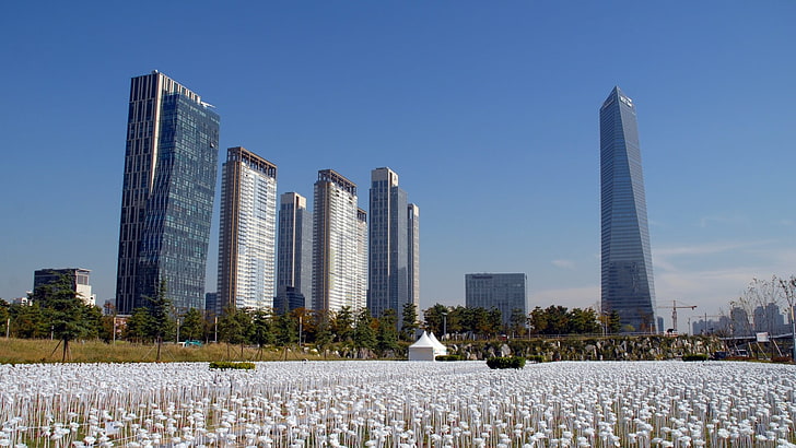 высотное здание в дневное время фото, архитектура, здание, небоскреб, городской пейзаж, Южная Корея, Сонгдо, деревья, Сеул, HD обои