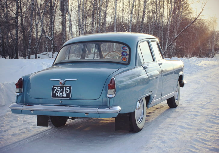 Russian Volga, snow, background, car, retro, USSR, legend, Gaz, GAZ 21, HD wallpaper