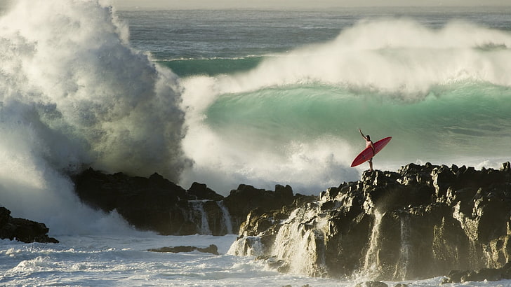 man on cliff near sea waves, landscape, surfers, waves, rock, coast, HD wallpaper