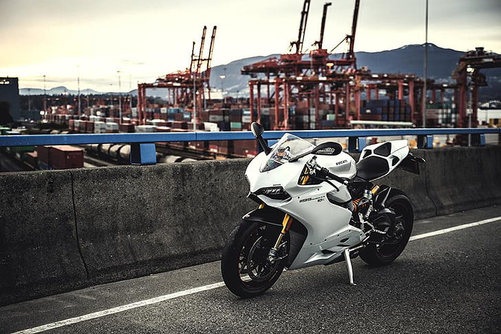 бяло и черно спортно колело, Ducati, мотоциклет, улица, Ducati 1199, HD тапет
