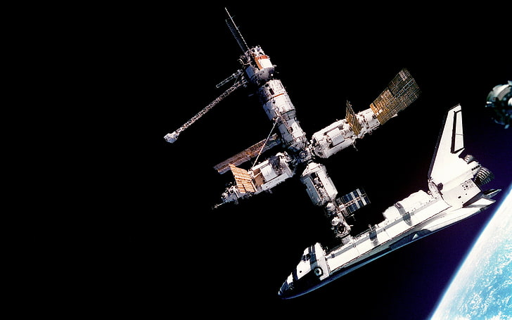transbordador espacial blanco, transbordador espacial, espacio, Mir, Fondo de pantalla HD