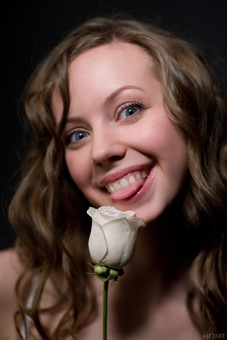 Natasha S., women, brunette, blue eyes, smiling, tongues, white flowers, rose, innuendo, HD wallpaper