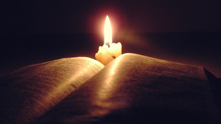 biała świeca, świece, lampki, książki, Pismo Święte, chrześcijaństwo, Tapety HD