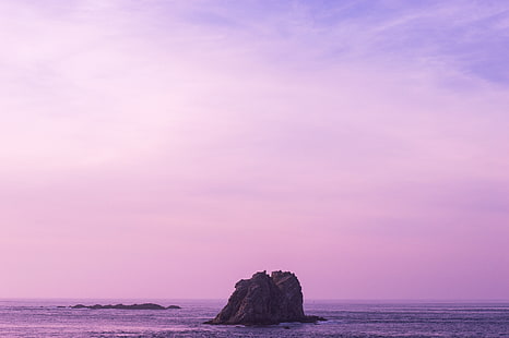 formazione rocciosa e spo d'acqua, mare, pietra, cielo, lilla, Sfondo HD HD wallpaper