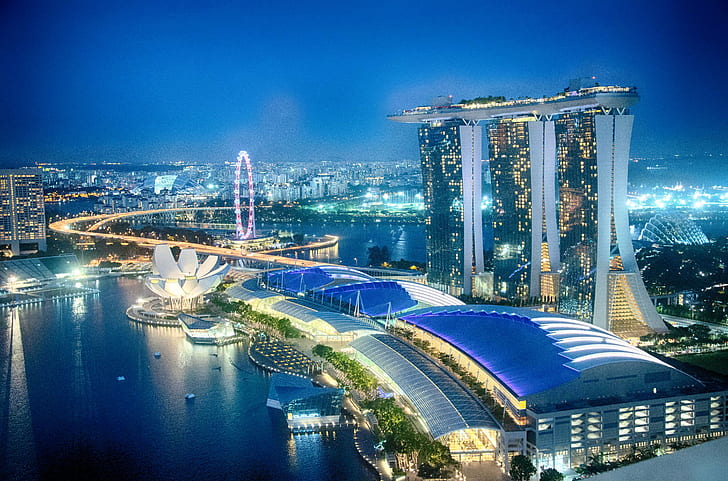 снимка на Marina Bay Sands, Сингапур през нощта в панорамна снимка, Сингапур, Сингапур, Skyline, Градини край залива, Marina Bay Sands, нощ, панорамна снимка, Флаер, Ниво, Изглед, Бар, Ресторант, нощ, градски пейзаж, архитектура, Азия , градски Skyline, известно място, Китай - Източна Азия, небостъргач, градска сцена, бизнес, център на града, модерен, кула, река, Шанхай, здрач, трафик, град, HD тапет