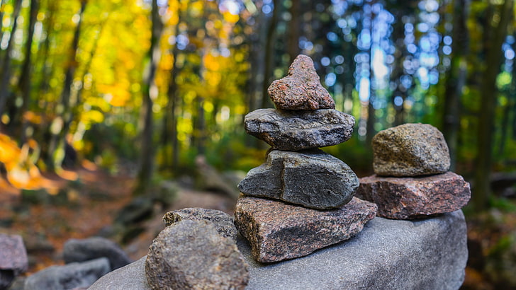 rock balancing, stone balancing, balance, harmony, stones, boulders, blurred, blurry, stone stacking, HD wallpaper