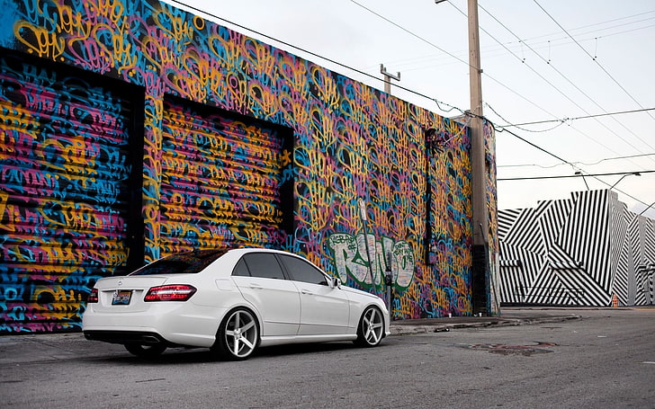 white sedan, car, Mercedes-Benz, Mercedes-Benz E-Class, graffiti, Vossen, street art, HD wallpaper
