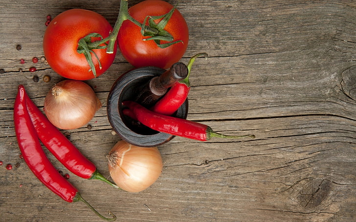 tomatoes, chilis, and onions, pepper, red, board, onions, tomato, spices, HD wallpaper