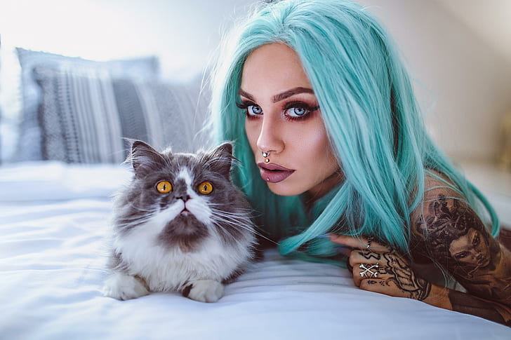 mujer, gato, ojos verdes, cabello verde, Fondo de pantalla HD