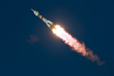 biało-czerwony naszyjnik z koralików, pojazd, rakieta, Sojuz, Roscosmos State Corporation, Roscosmos, Tapety HD HD wallpaper
