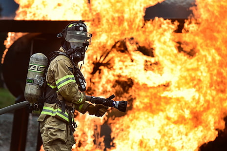 Мъже, пожарникар, пожар, пламък, маркуч, мъж, HD тапет HD wallpaper