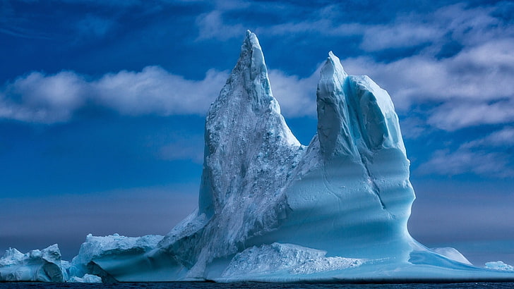 氷河地形、青い風景、氷、とげ、空、海、グリーンランド、凍結、氷河、氷山、北極圏、氷冠、融解、極地の氷冠、氷、水、海氷、北極海、 HDデスクトップの壁紙
