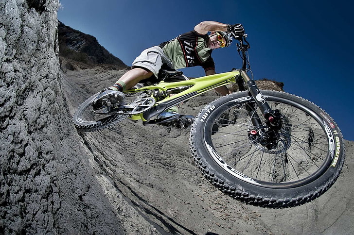 bicicletta a sospensione integrale verde, mountain bike, montagne, rocce, sport, Sfondo HD