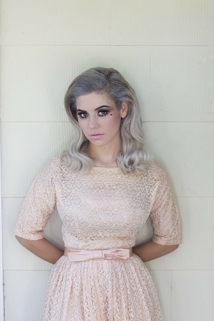 Marina and the Diamonds, women, grey hair, pink dress, HD wallpaper