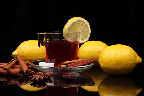 лимони, чай, чаша, канела, лимон, черен фон, захар, HD тапет HD wallpaper