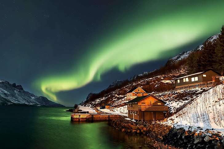 Aurora Borealis фотография, Aurora Borealis, фотография, Северно сияние, Северна Норвегия, Ersfjordbotn, Tromso, пейзаж, fiord, fiords, природа, планина, сняг, Европа, нощ, фиорд, Норвегия, на открито, вода, зима, село, къща, HD тапет
