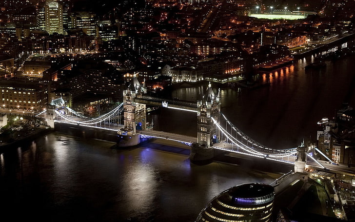 ponte e spo d'acqua, Londra, Tower Bridge, paesaggio urbano, Regno Unito, architettura, notte, luci, Sfondo HD