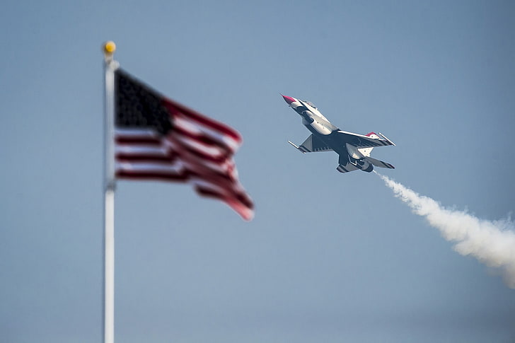 иллюстрация черно-серой птицы, ВВС США, военные, военные самолеты, боевой сокол General Dynamics F-16, молнии, американский флаг, США, HD обои