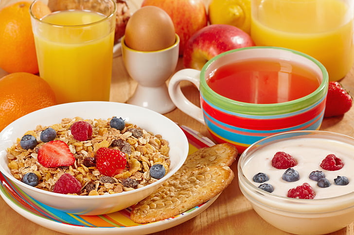 apple, berries, breakfast, egg, fruit, juice, lemon, muesli, orange, pastry, raspberries, strawberry, tea, HD wallpaper
