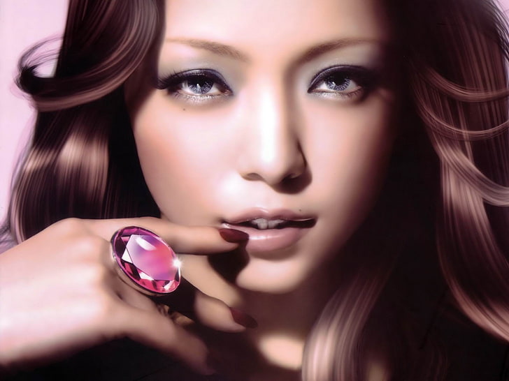 Namie Amuro målning-foto HD Wallpaper, silverfärgad ring med rosa ädelsten, HD tapet
