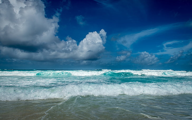 ola de mar azul, naturaleza, paisaje, mar, playa, olas, nubes, cielo, Seychelles, isla, tropical, agua, azul, verano, Fondo de pantalla HD