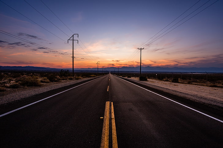 бетонная дорога, дорога, закат, пустыня, облака, HD обои