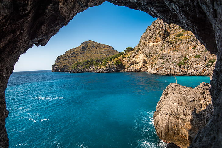 naturaleza, agua, roca, cueva, mar, costa, cielo despejado, horizonte, Fondo de pantalla HD