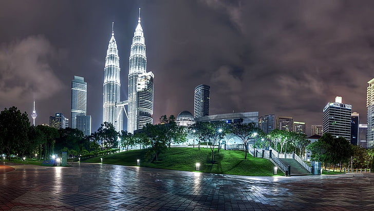 yeşil ve Beyaz Saray yakınındaki su, Kuala Lumpur, cityscape, Petronas Kuleleri, HD masaüstü duvar kağıdı
