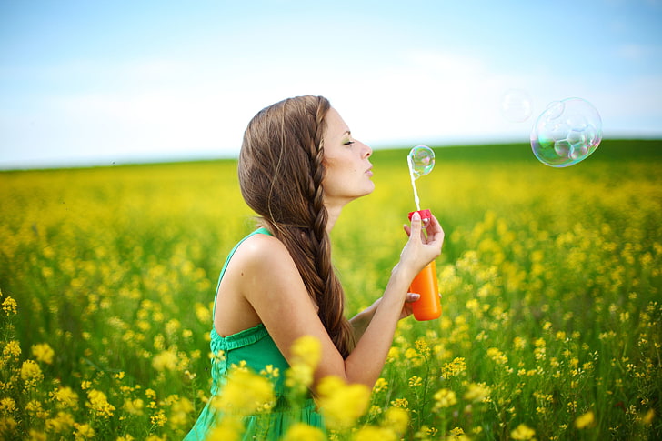 women's green sleeveless dress, summer, the sky, freedom, leaves, girl, trees, joy, happiness, flowers, yellow, nature, smile, background, tree, mood, woman, plant, plants, positive, hands, dress, brunette, bubbles, hairstyle, brown hair, widescreen, pigtail, full screen, HD wallpapers, HD wallpaper