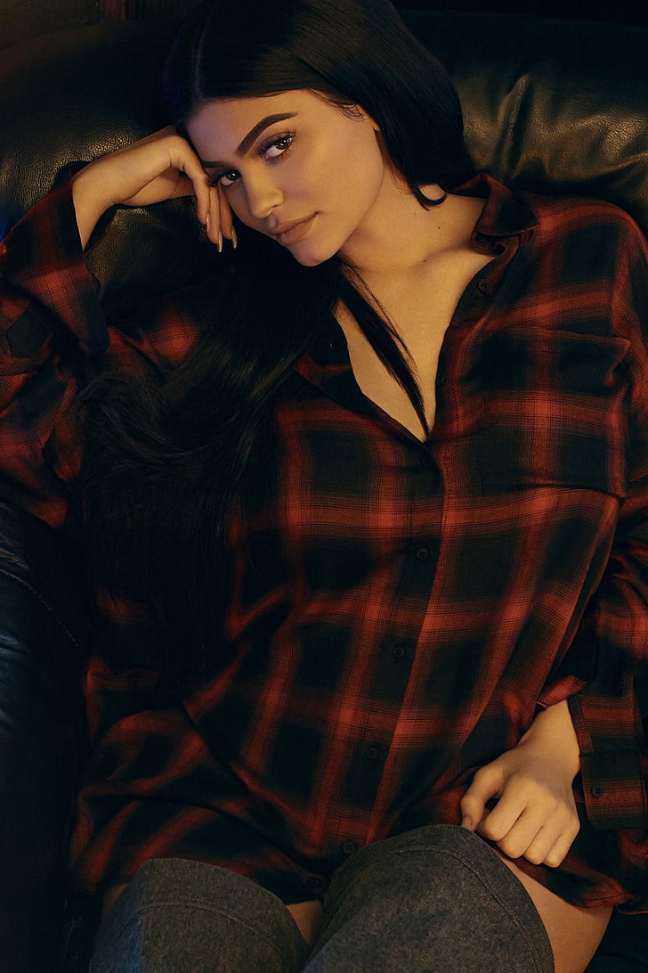 Kylie Jenner, model, women, black hair, looking at viewer, HD wallpaper