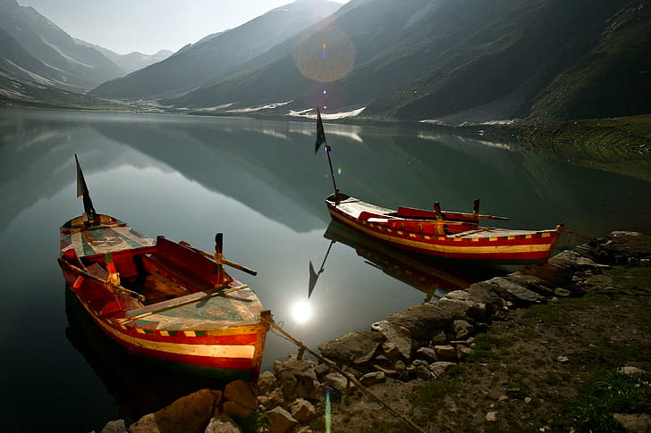 Saif Ul Muluk Lake Pakistan, pakistan, picture, cool, in lake saif-ul-muluk, boats, 3d and abstract, HD wallpaper