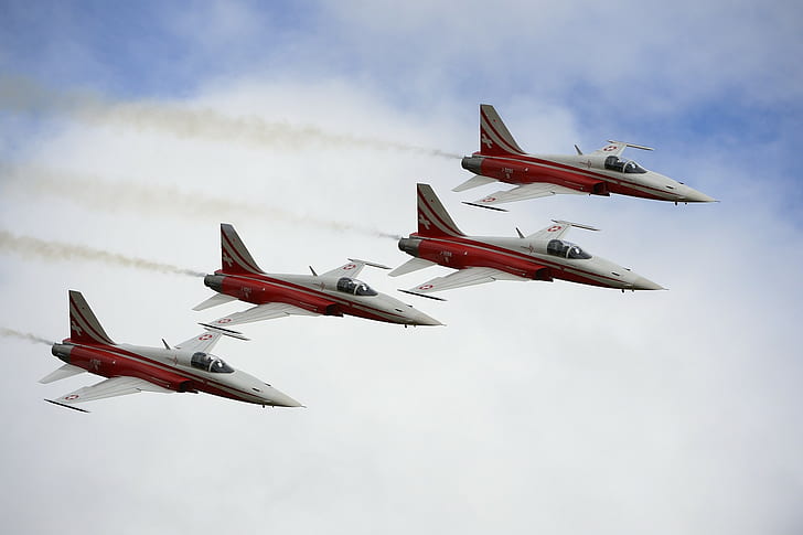 F-5E, samolot, smugi kondensacyjne, niebo, lot, samoloty, f-5e, samoloty, smugi kondensacyjne, niebo, lot, samoloty, Tapety HD