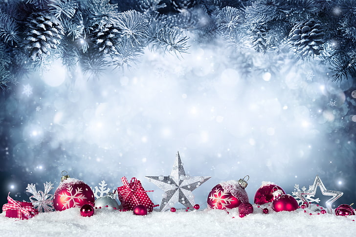 ديكور حائط الكريسماس ، رأس السنة ، الكريسماس ، الكرات ، الشتاء ، الثلج ، عيد ميلاد سعيد ، هدية ، زخرفة ، عيد الميلاد ، شجرة التنوب، خلفية HD