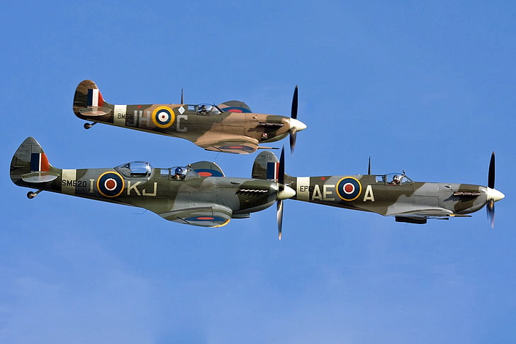 three black, gray, and brown fighting jets, UK - England, Duxford (EGSU), Supermarine 509 Spitfire T9C, September 03. 2011, HD wallpaper