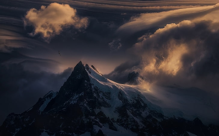 ภูเขาสูงแร้งนกบินภูเขาเมฆแสงแดดยอดเขาที่เต็มไปด้วยหิมะธรรมชาติภูมิทัศน์, วอลล์เปเปอร์ HD