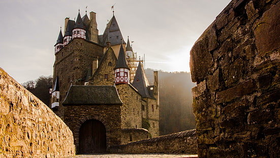 средневековая архитектура, небо, стена, история, здание, замок, средневековье, фортификация, замок эльц, фасад, рыцарский замок, wierschem, германия, европа, эльц лес, HD обои HD wallpaper