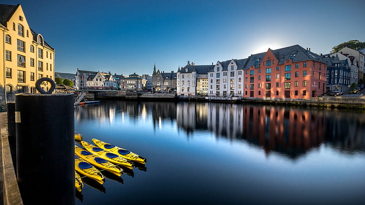 assorted houses near body of water, alesund, norway, alesund, norway, Alesund, Norway, Travel photography, houses, body of water, landscape, fullframe, ultra, city, sony, alesund, sea, long  exposure, seascape, urban, fe, travel, motion  photography, a7, sky, full  frame, europe, geotagged, long exposure, Møre og Romsdal, architecture, urban Scene, canal, cityscape, night, reflection, water, amsterdam, famous Place, river, netherlands, HD wallpaper