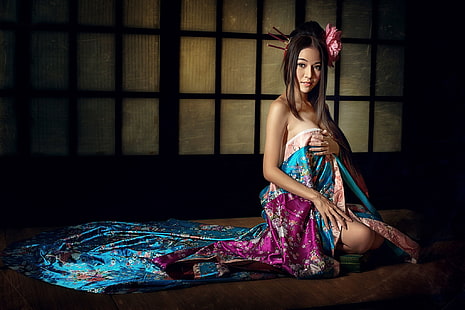 femme portant une robe à fleurs rose et bleue, femmes, geisha, asiatique, brune, cheveux longs, vêtements traditionnels, fleur dans les cheveux, portrait, Fond d'écran HD HD wallpaper