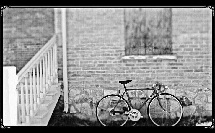Bicycle Black & White, black rigid bike near stair grayscale photo, Black and White, Bicycle, HD wallpaper
