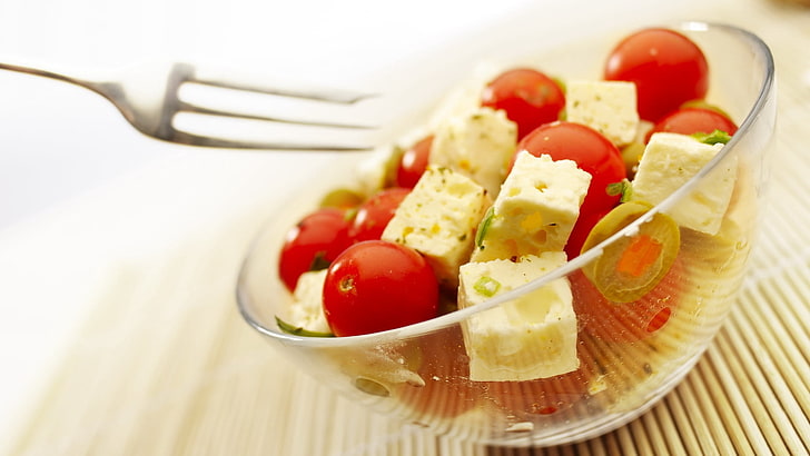 Ensalada de frutas, queso, tomate, cereza, aceitunas, ensalada, Fondo de pantalla HD