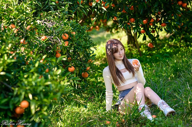Robin Huang, women, Asian, brunette, casual, grass, orange (fruit), orchards, HD wallpaper