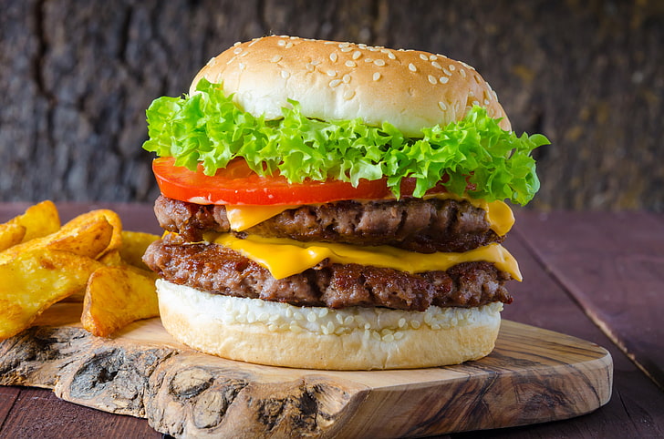 cheeseburger con pomodoro e lattuga, pomodoro, hamburger, tortino, sandwich, fast food, panino, insalata, pomodori, carne, Sfondo HD