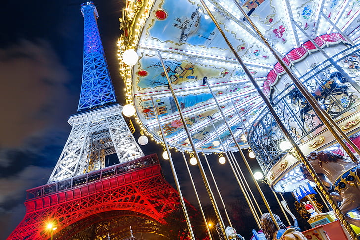 Torre Eiffel, Francia, París, Torre Eiffel;Feliz paseo redondo, París, Francia, la Torre Eiffel, el carrusel, Fondo de pantalla HD