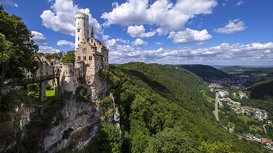 замък Лихтенщайн, небе, облак, планина, замък, дърво, откос, хълм станция, скала, Европа, туристическа атракция, историческо място, Лихтенщайн, Германия, HD тапет HD wallpaper