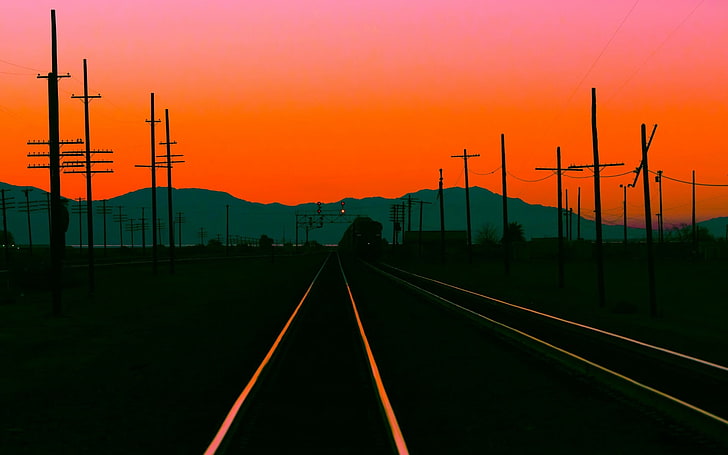 Dienstpost und digitale Tapete der Pflasterungsstraße, Eisenbahn, Sonnenlicht, Himmel, dunkel, HD-Hintergrundbild