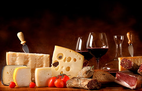 ассорти из сыров и корнеплодов, вино, сыр, бокалы, хлеб, мясо, кувшин, помидоры, HD обои HD wallpaper